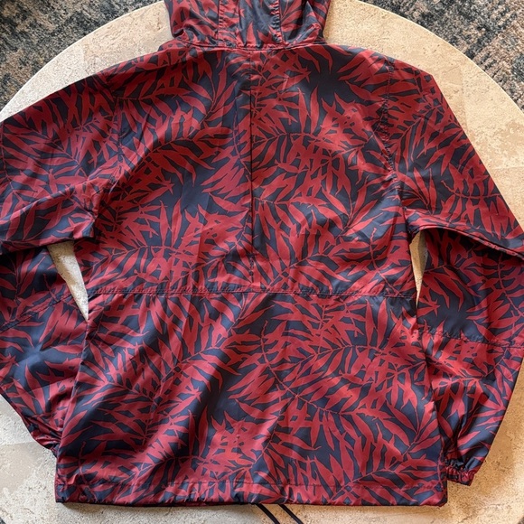 Columbia women’s size Small Red and Navy lightweight Hooded rain jacket - Picture 5 of 5